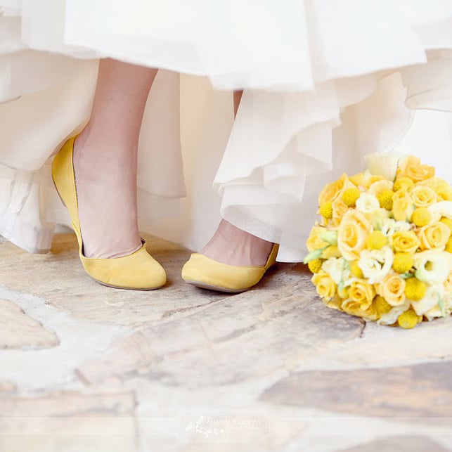 La mariée aux pieds jaunes