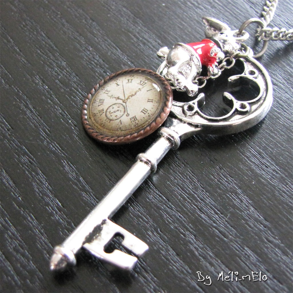 Sautoir Alice in wonderland